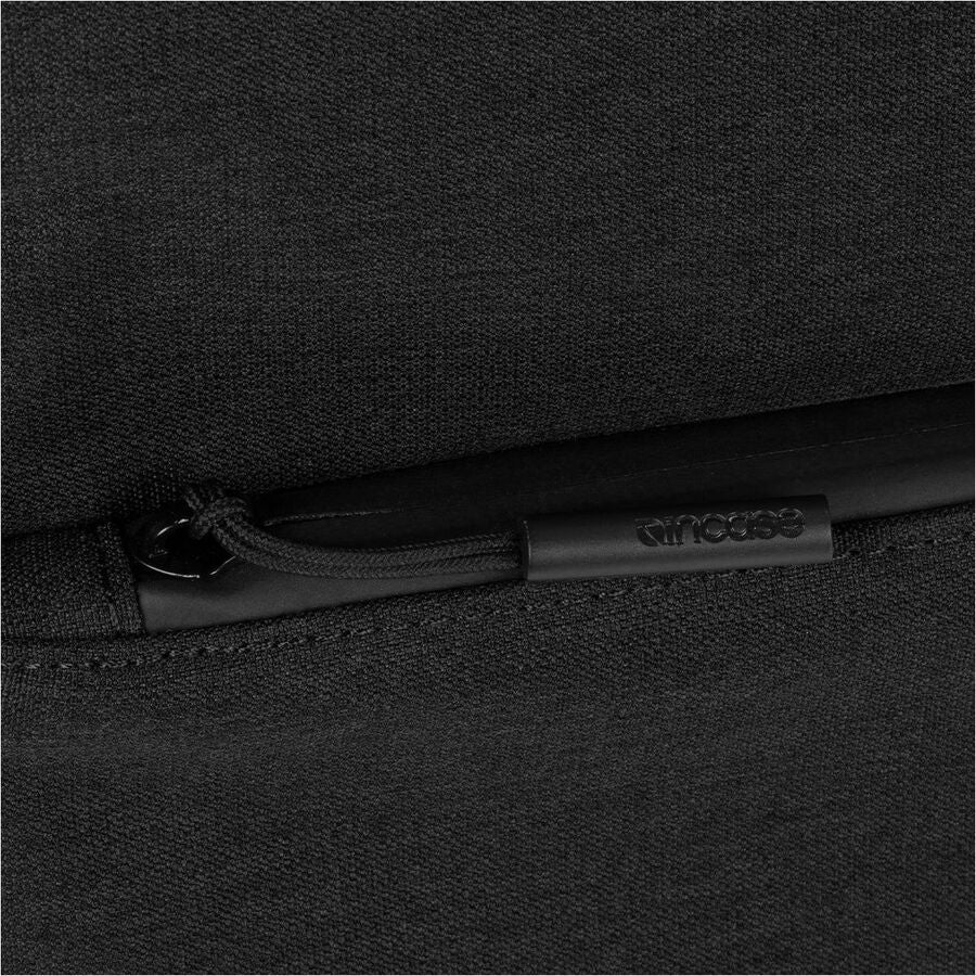 Onward Incase Facet Carrying Case (Backpack) for 16" Apple MacBook Pro - Black