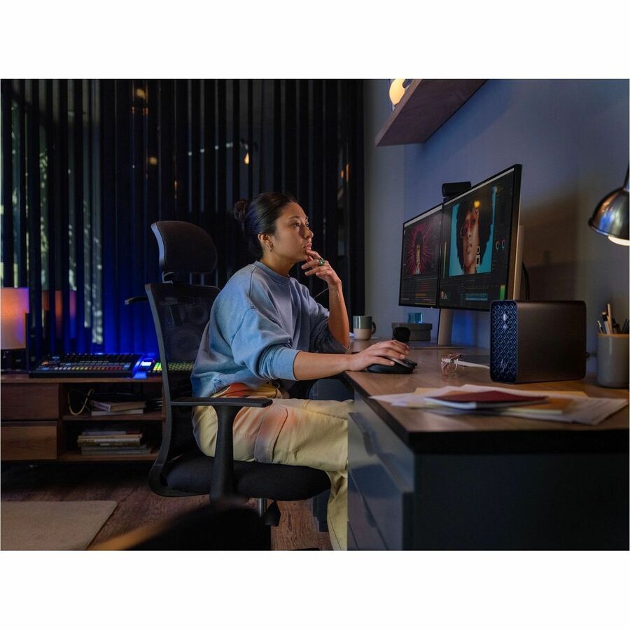 HP Z2 Mini G1a Workstation - 1 x AMD Ryzen AI MAX PRO 395 - 128 GB - 1 TB SSD - Mini PC - Jet Black